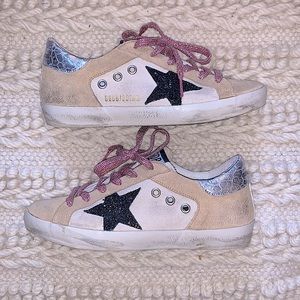 GOLDEN GOOSE Super-Star sneakers in sand-colored suede with silver heel tab